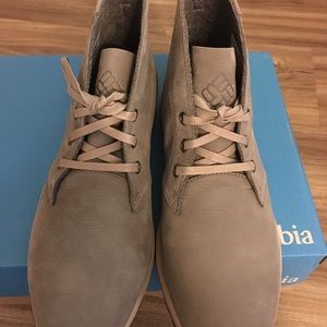 COLUMBIA three passes desert boot